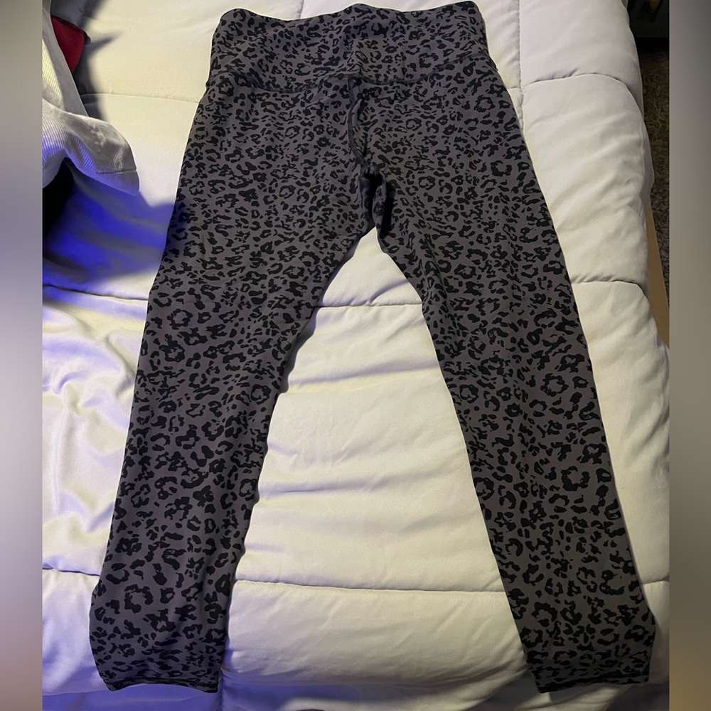 Athleta Gray Leopard Leggings